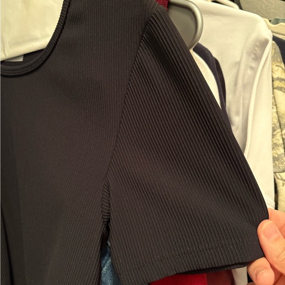 ABYL cropped shirt - Picture 2 of 3